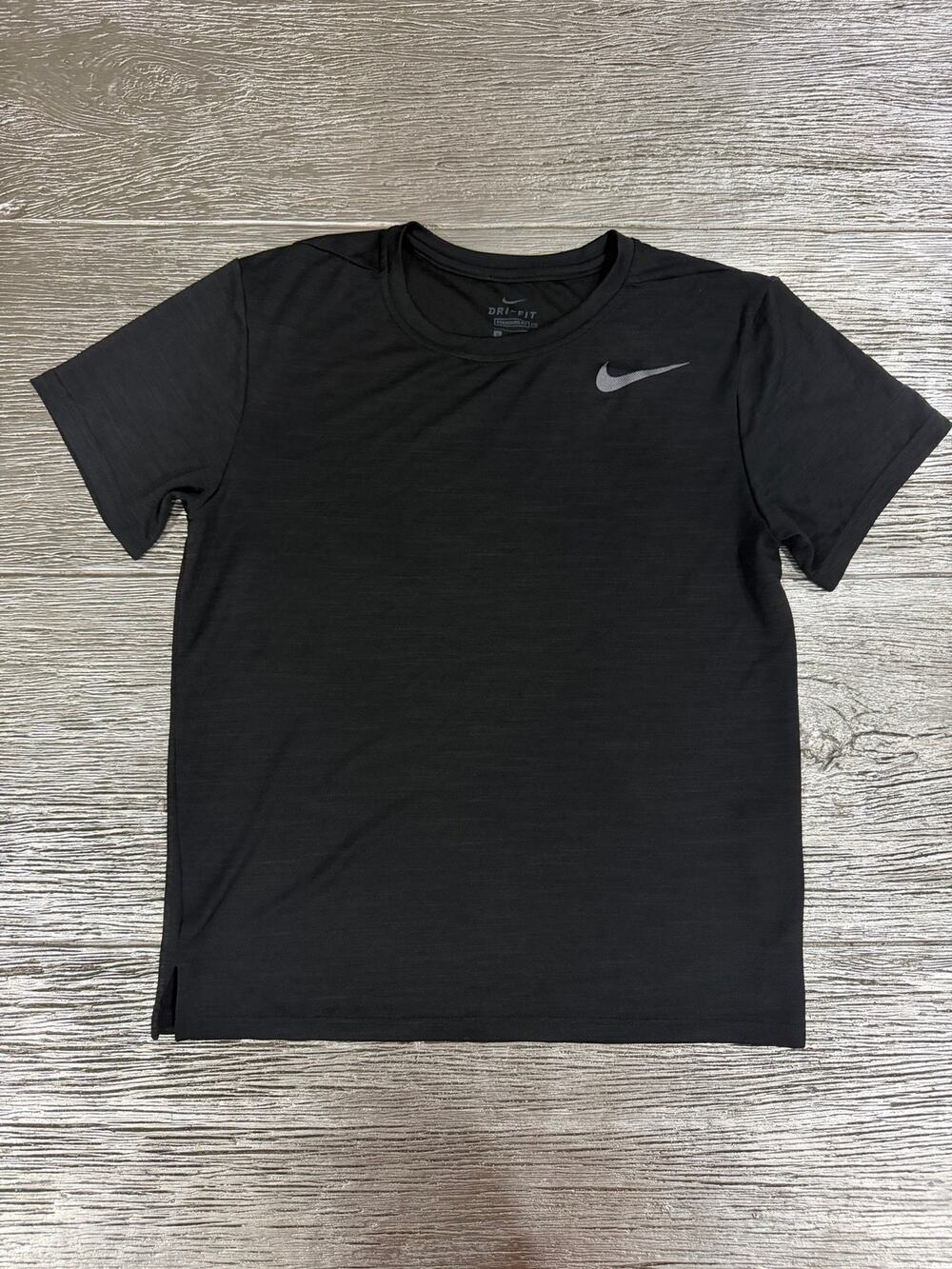 Nike Dri-FIT Standard Fit Swoosh Tee men’s size  S